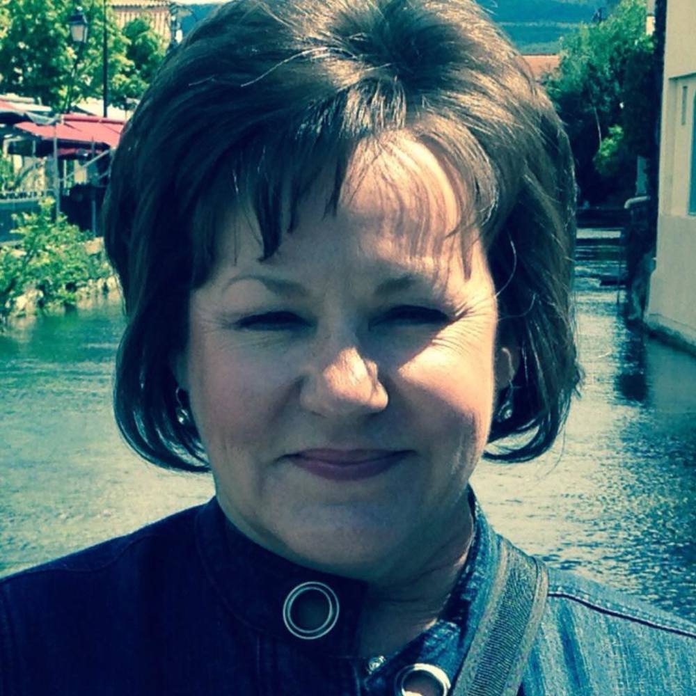 Meet your Posher, Suzanne